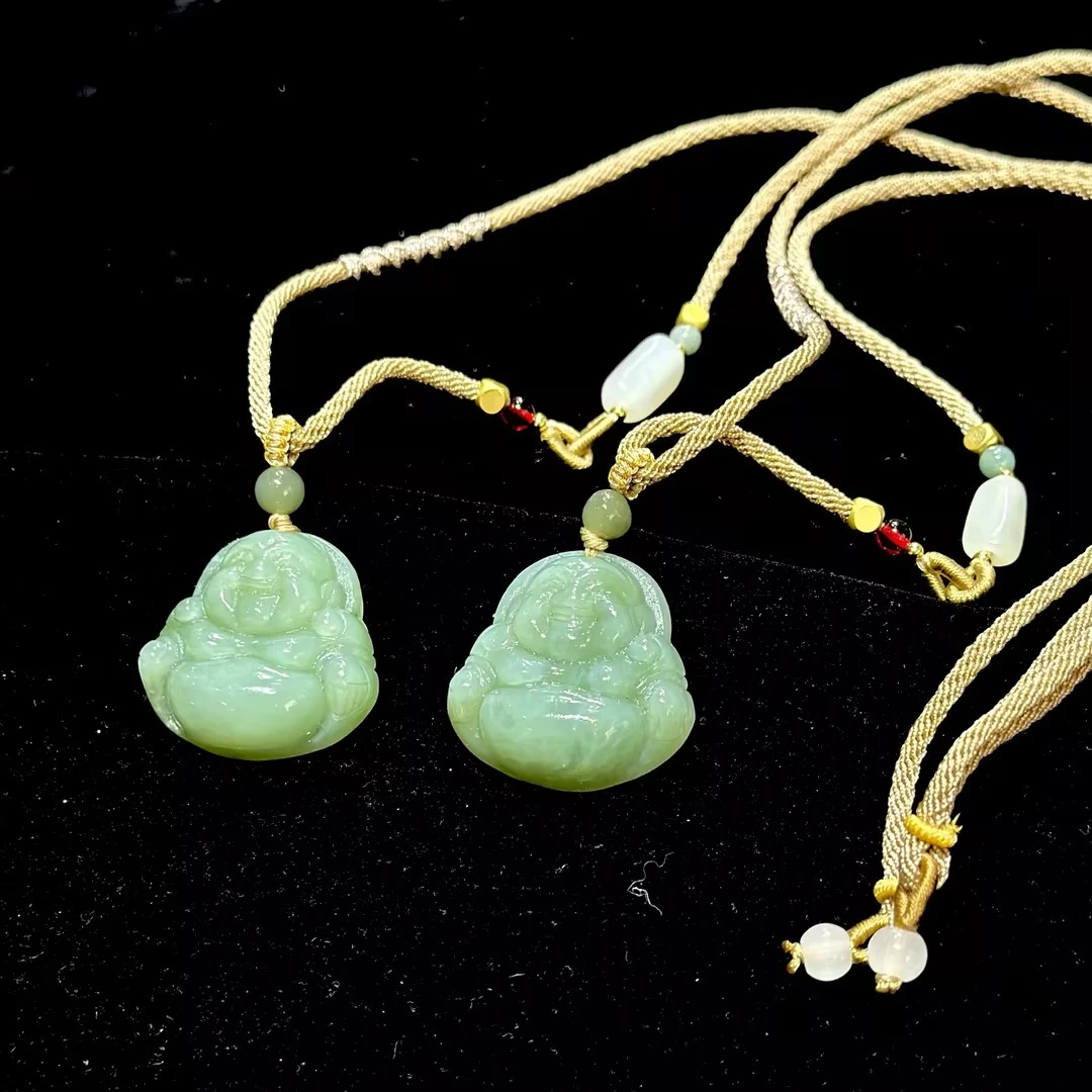 【CH】和田玉粉青猫眼佛公吊坠（多样性发其一）