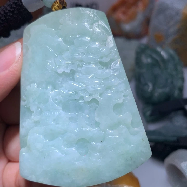 翡翠未镶嵌颈饰保真天然A货翡翠