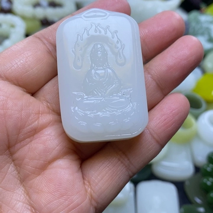 和田玉未镶嵌颈饰