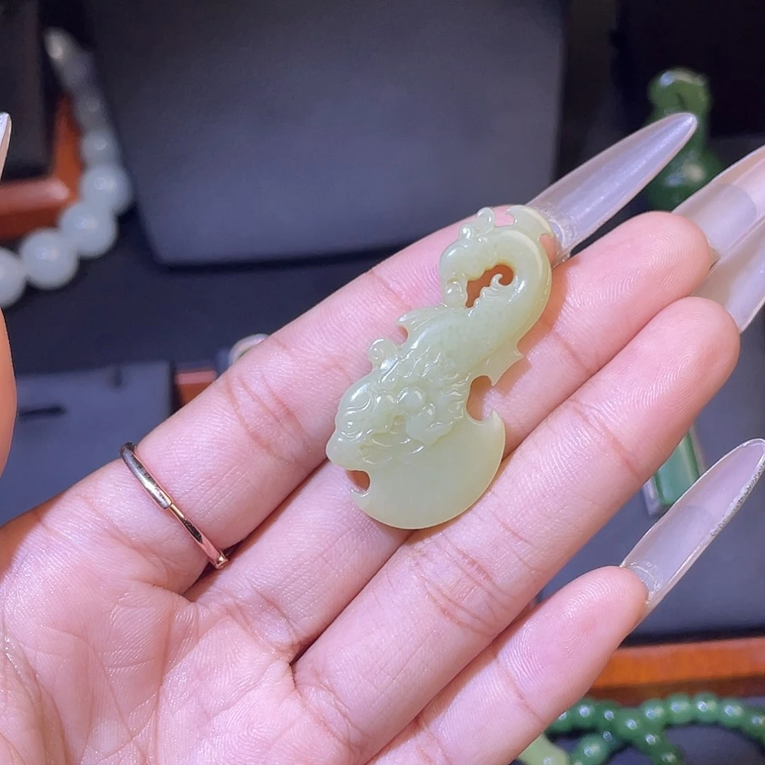 颈饰未镶嵌和田玉