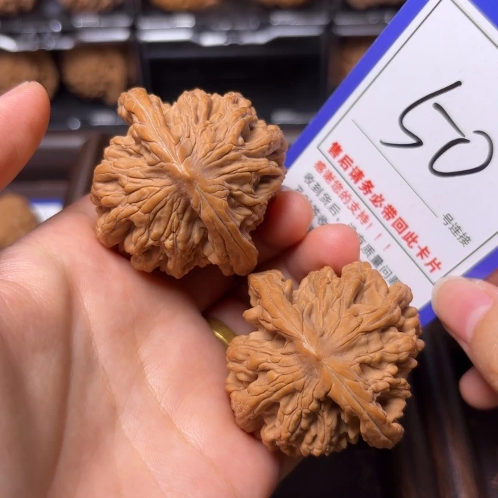 把件文玩核桃46虎头50全