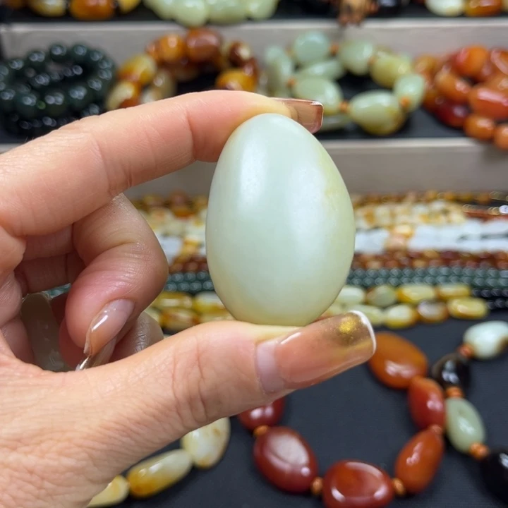 和田玉未镶嵌手串