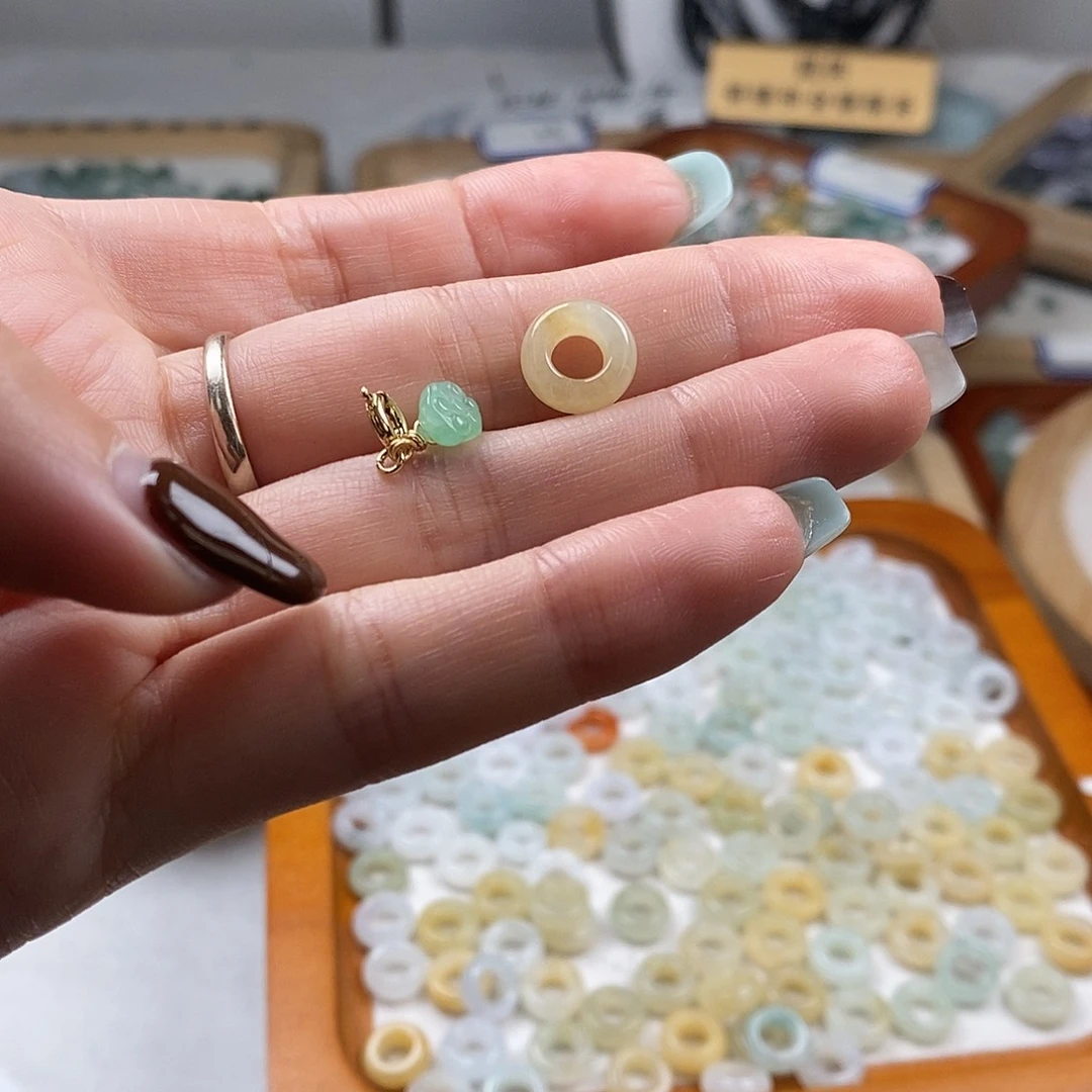 翡翠颈饰未镶嵌哎*哎莲蓬 甜甜圈