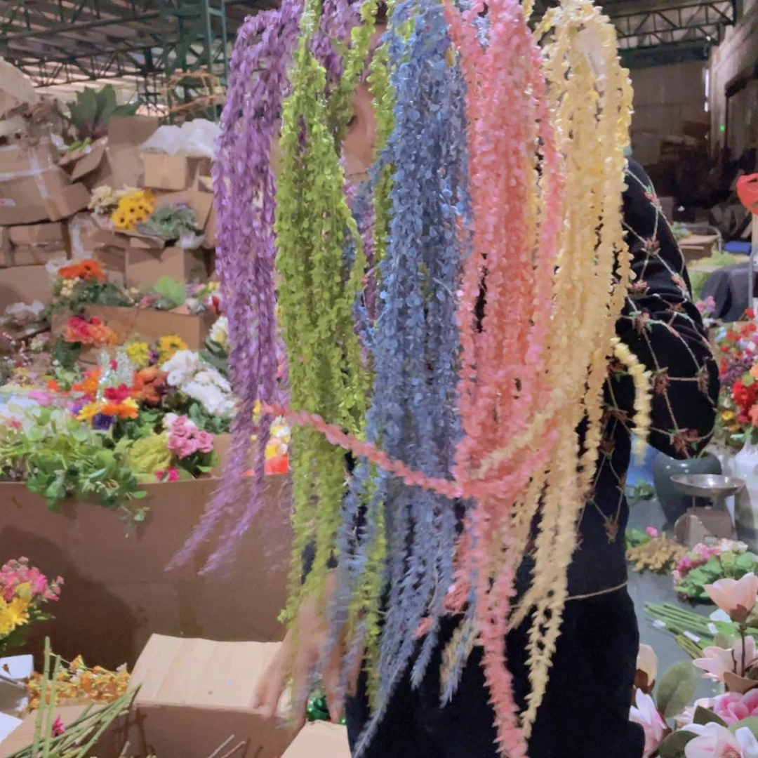 陶瓷花瓶，仿真绿植。5
