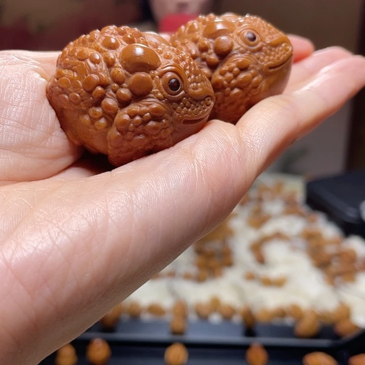 手串/手链橄榄核金蟾