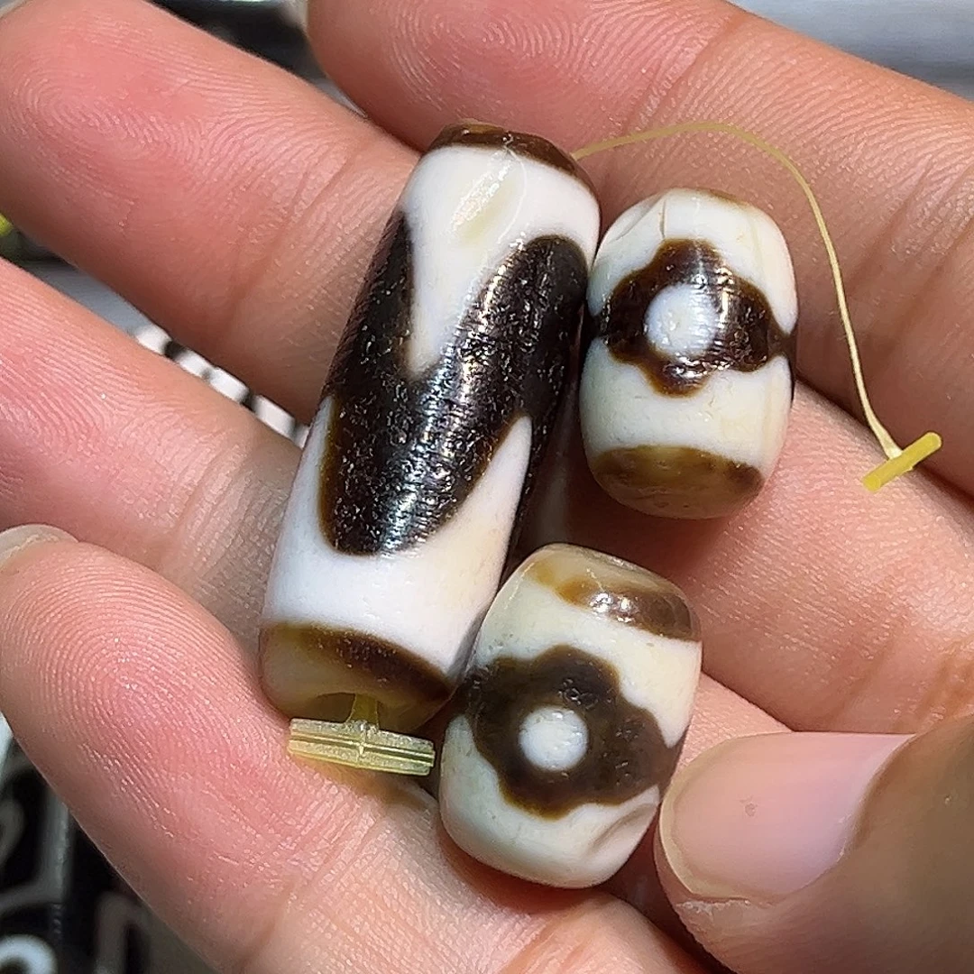 不***晕玛瑙/玉髓颈饰未镶嵌