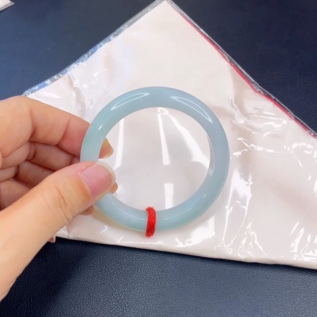 翡翠未镶嵌手镯冰胶绿