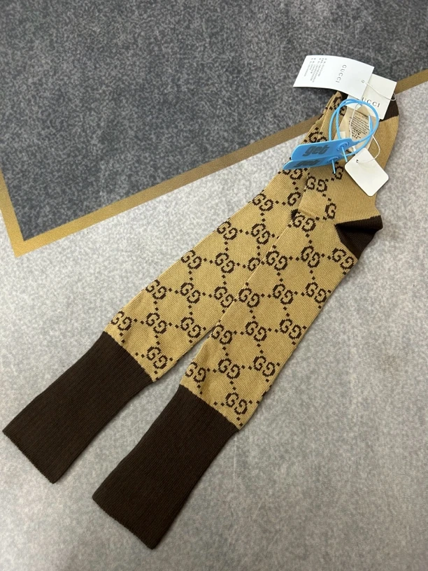 99新 GUCCI/古驰 古驰卡其色满印老花袜子99新