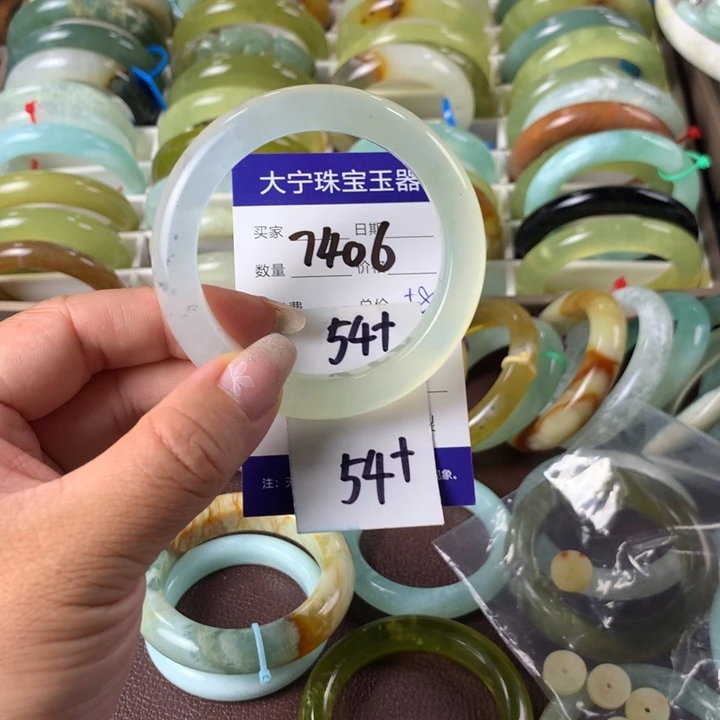 蛇纹石玉未镶嵌手镯7406