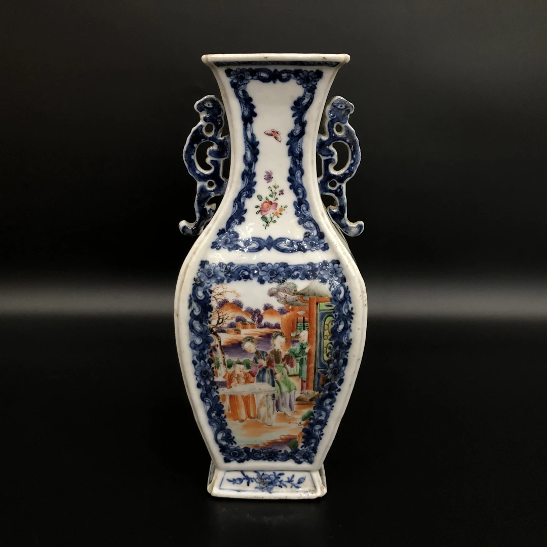 25120907 清乾隆广彩开窗人物故事四方瓶 高28cm