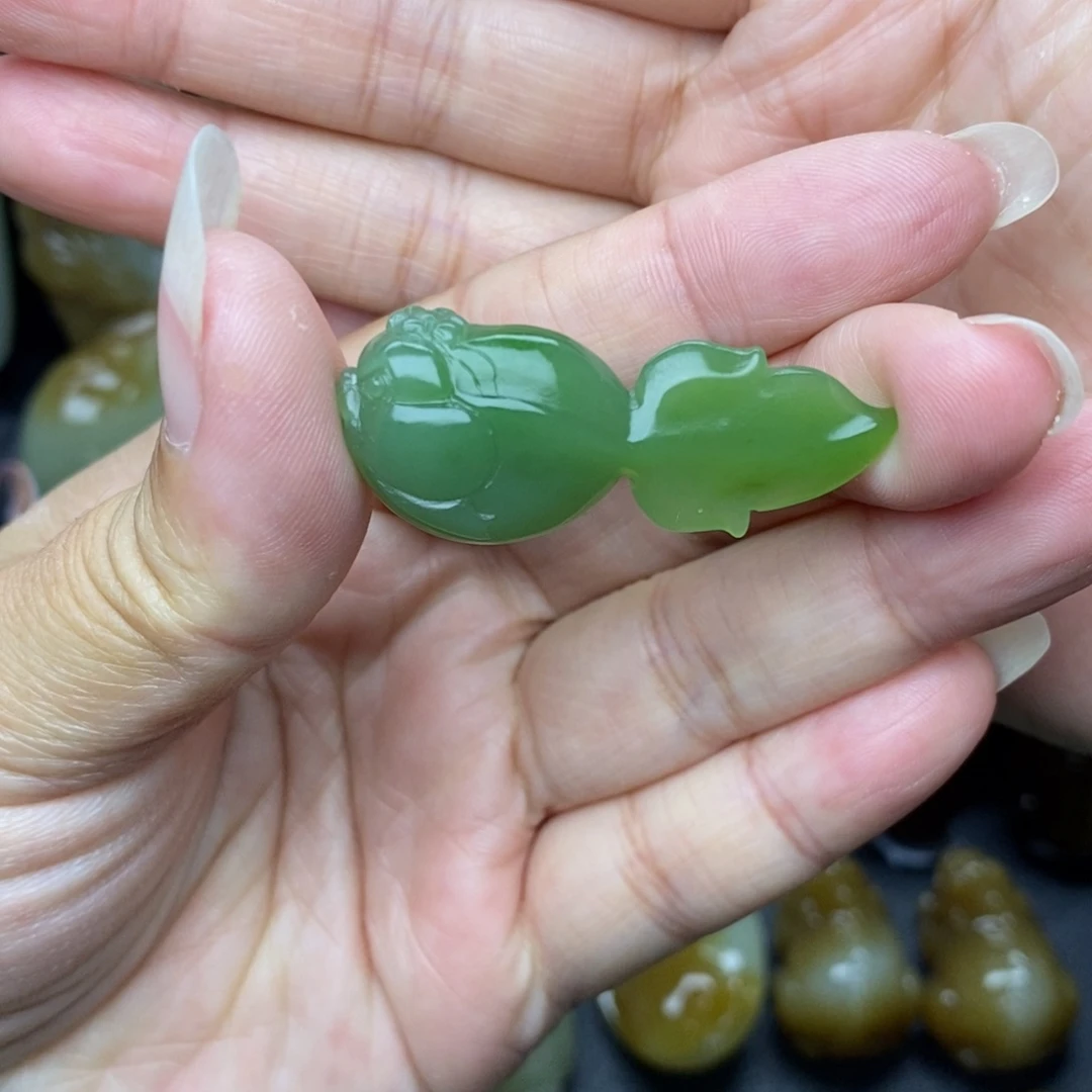 和田玉（碧玉）未镶嵌挂件