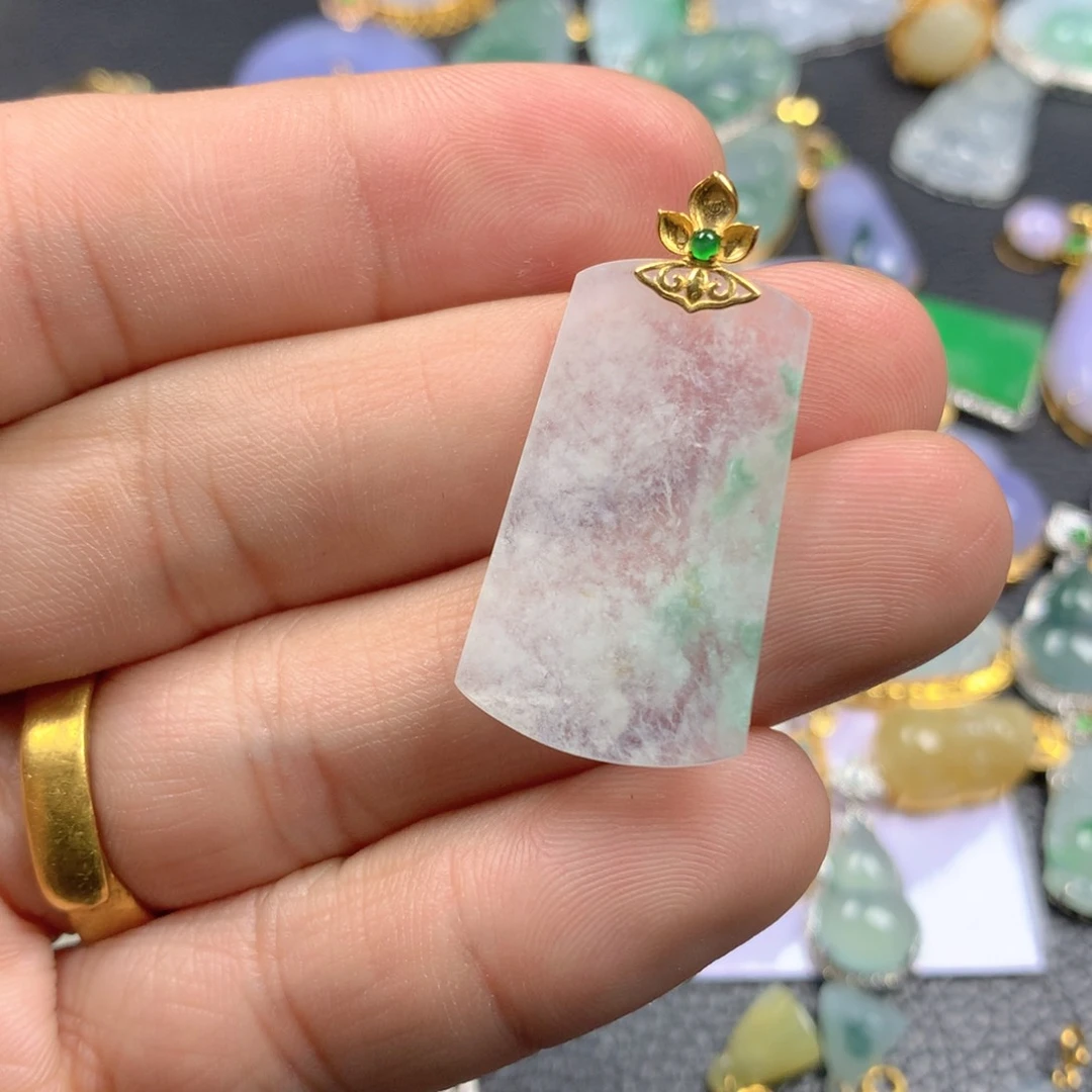 【闪购商品】翡翠颈饰18K金镶嵌祁****刘翡翠