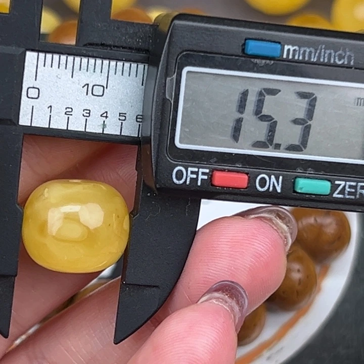 琥珀裸石未镶嵌微瑕1108