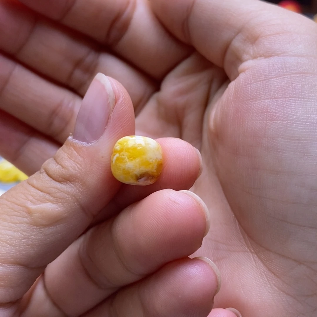 琥珀未镶嵌珠宝奇石11.3