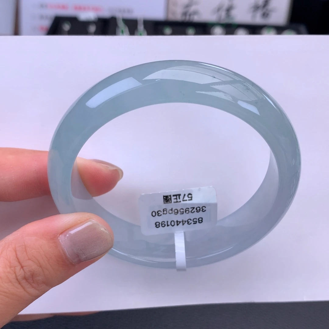 翡翠未镶嵌手镯冰蓝底无包容【强推】