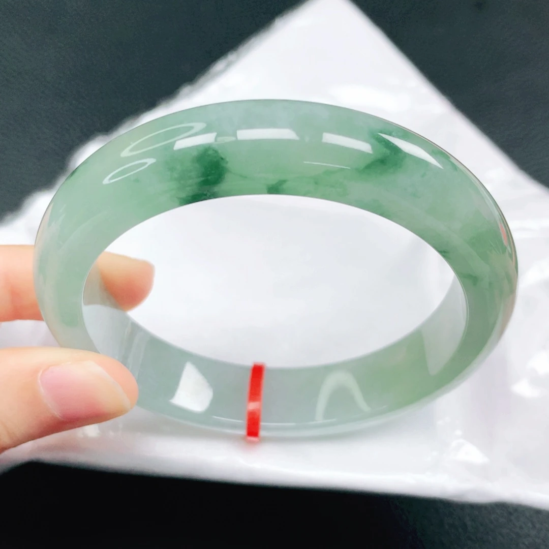 翡翠未镶嵌手镯57圈