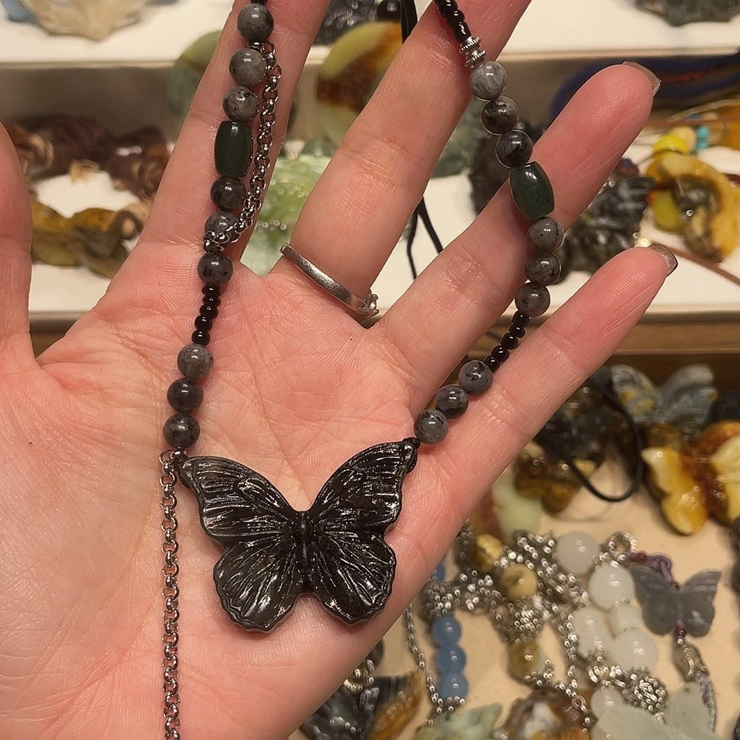 蛇纹石玉合金颈饰