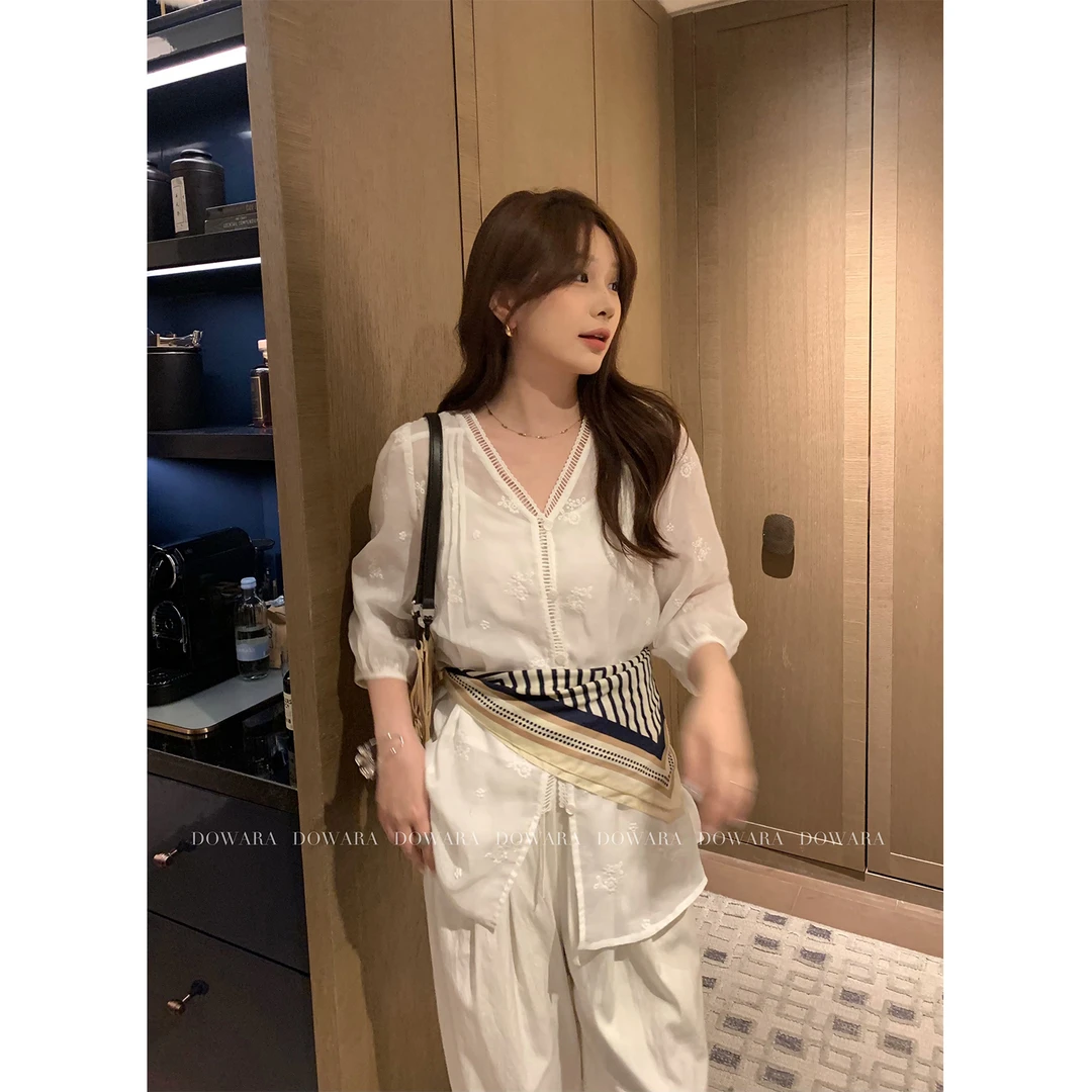 现货大婉酱微胖定制【白风铃】刺绣提花小衫女V领真两件上衣  8456D