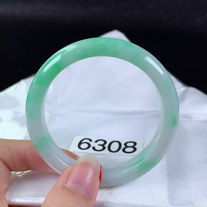 翡翠未镶嵌手镯51圈