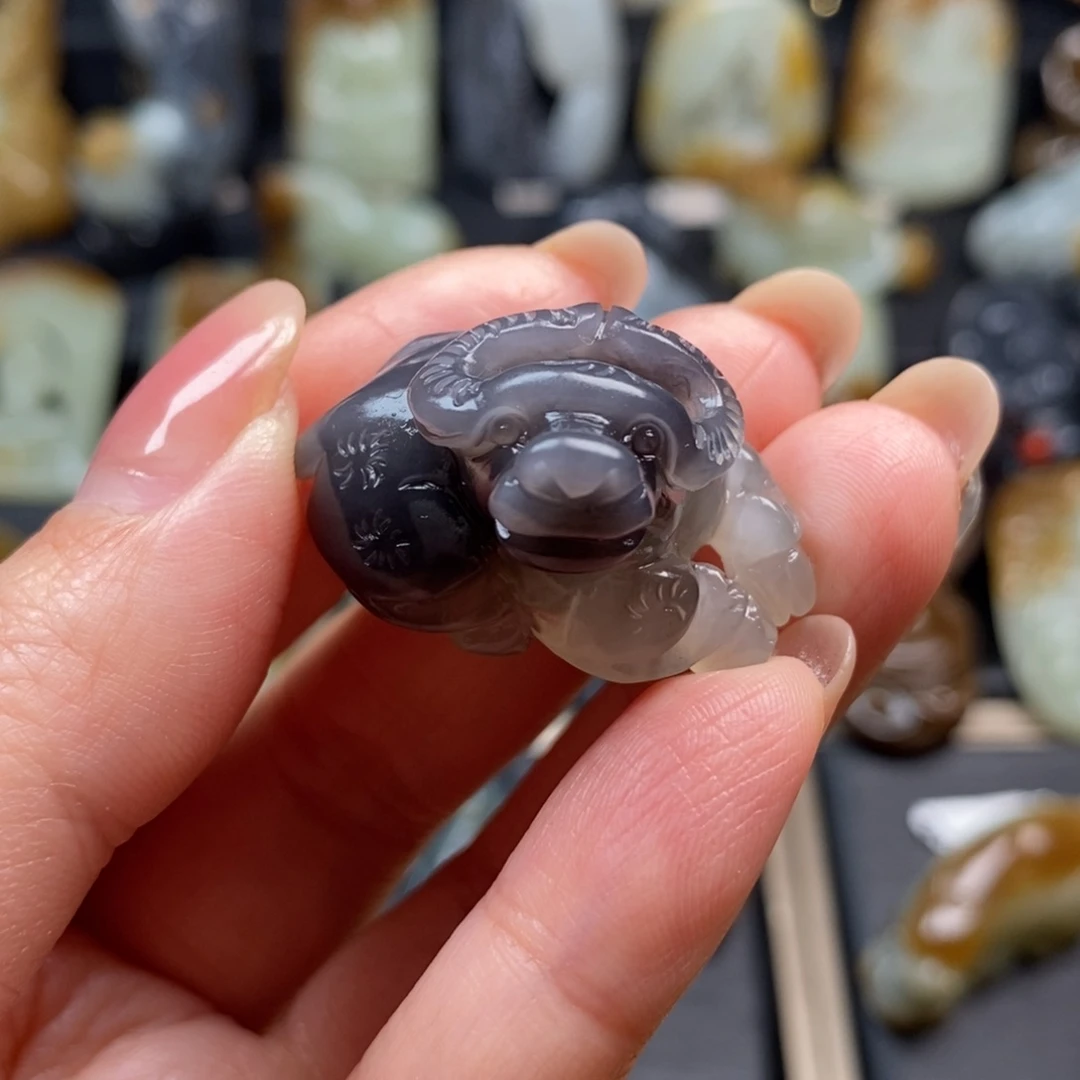 和田玉挂件未镶嵌