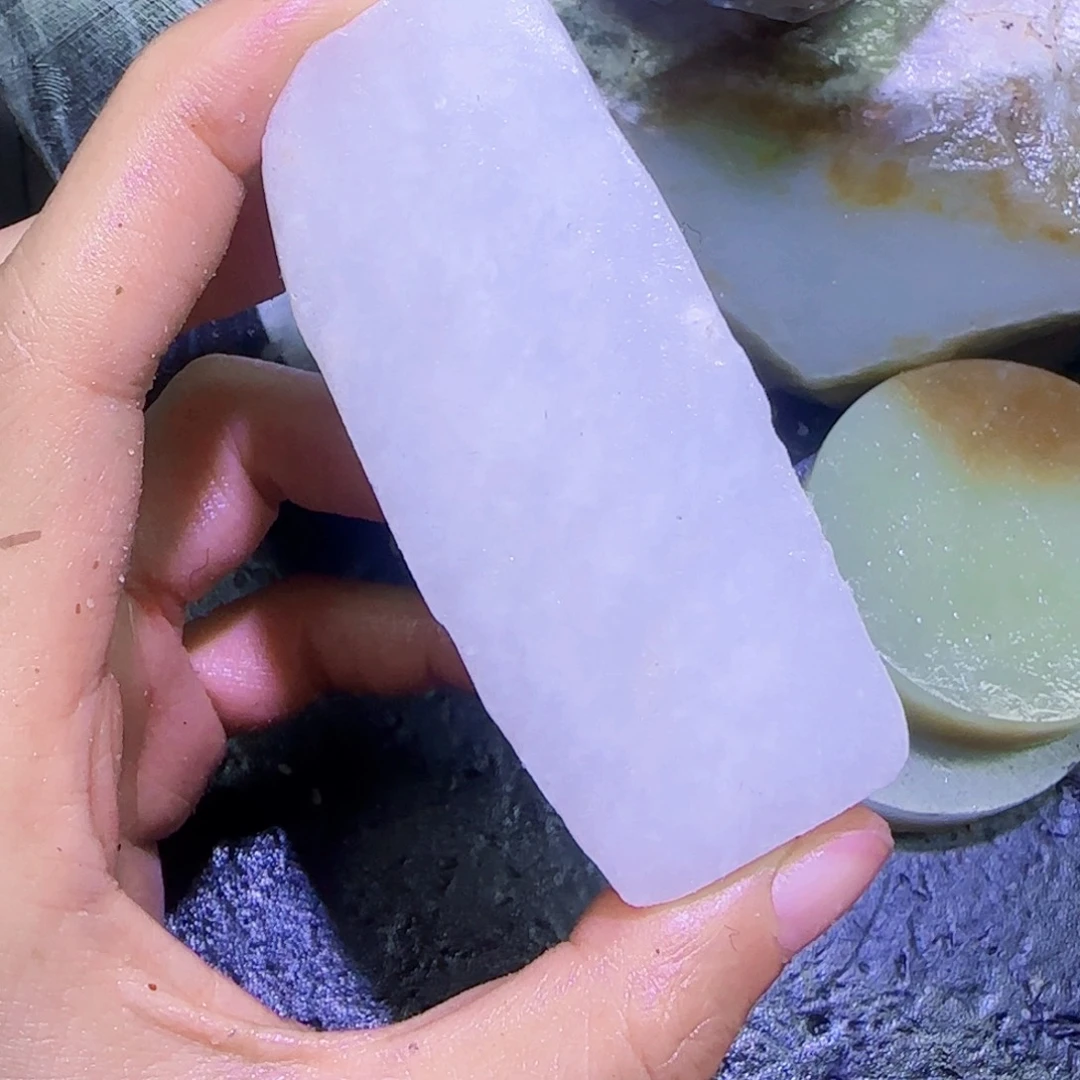 和田玉未镶嵌珠宝半成品