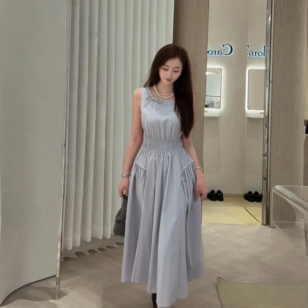 设计师绝美连衣裙2025早秋新款优雅气质重工钉珠蝴蝶结收腰无袖裙