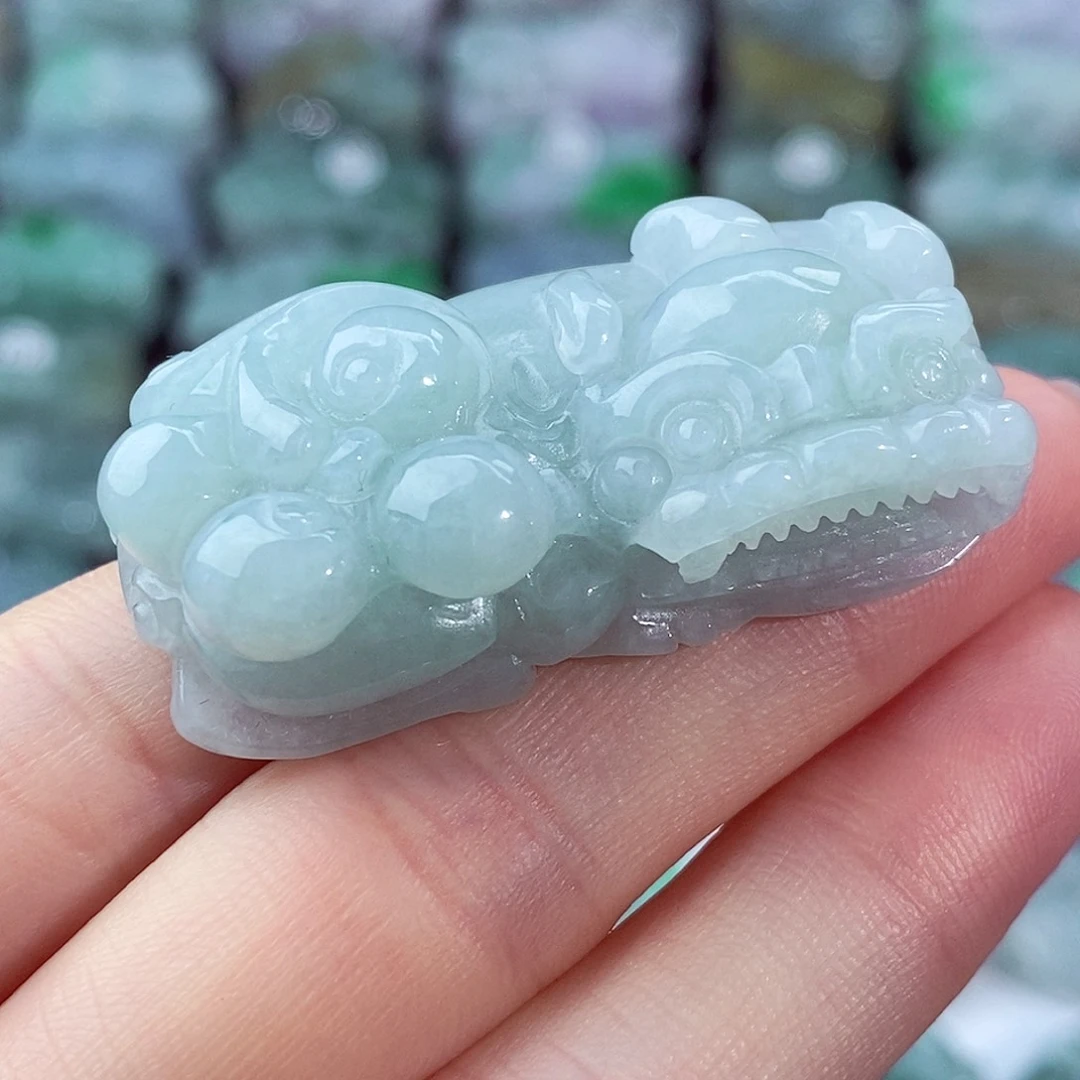 颈饰未镶嵌翡翠天然