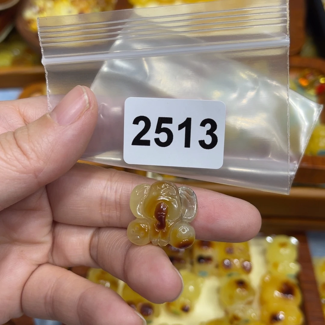 琥珀珠宝奇石未镶嵌