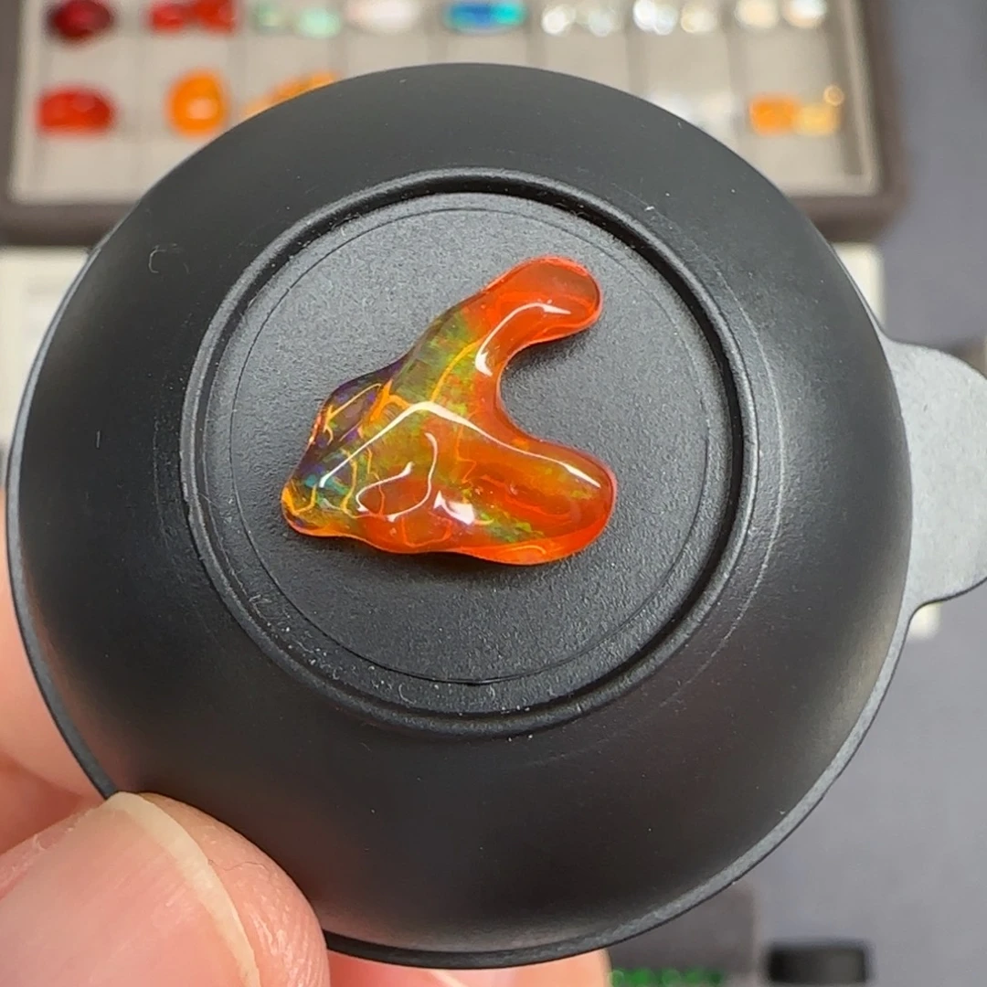 火欧泊未镶嵌裸石1.29ct火欧泊裸石