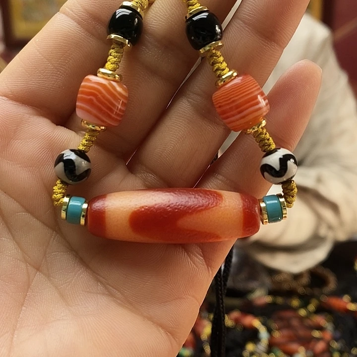 不***杆玛瑙/玉髓合金颈饰