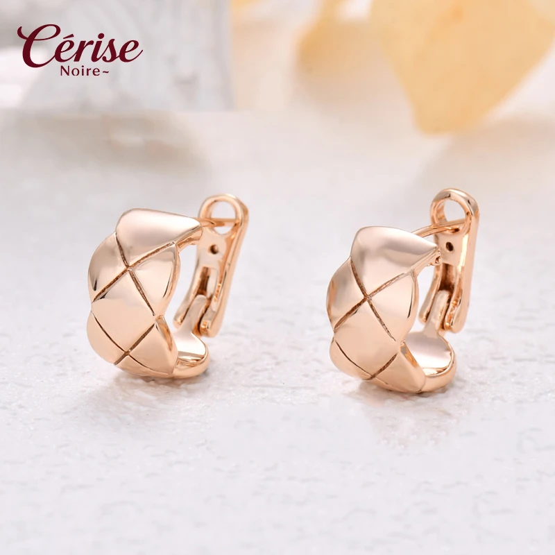 铜合金耳饰 菱格小香耳钉耳环轻奢高级感百搭玫瑰金耳饰