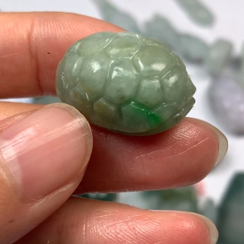 定制翡翠未镶嵌紫**月翡翠