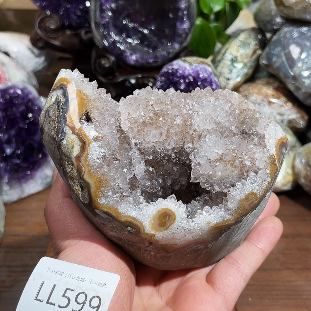 水晶未镶嵌大型摆件（非配饰）