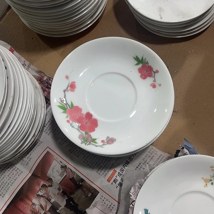 陶15.5公分碟子叠子碟子，梅花手绘