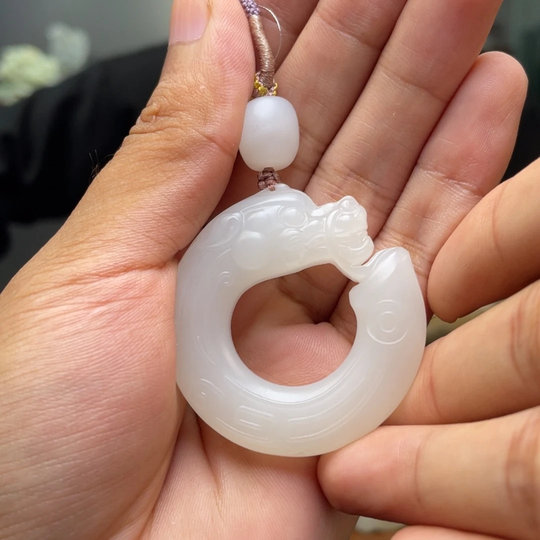 未镶嵌和田玉摆件