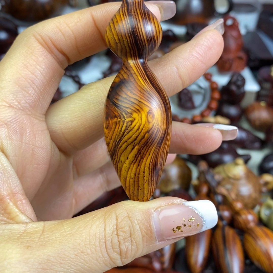 木微凹黄檀蚂蚁葫芦手把件