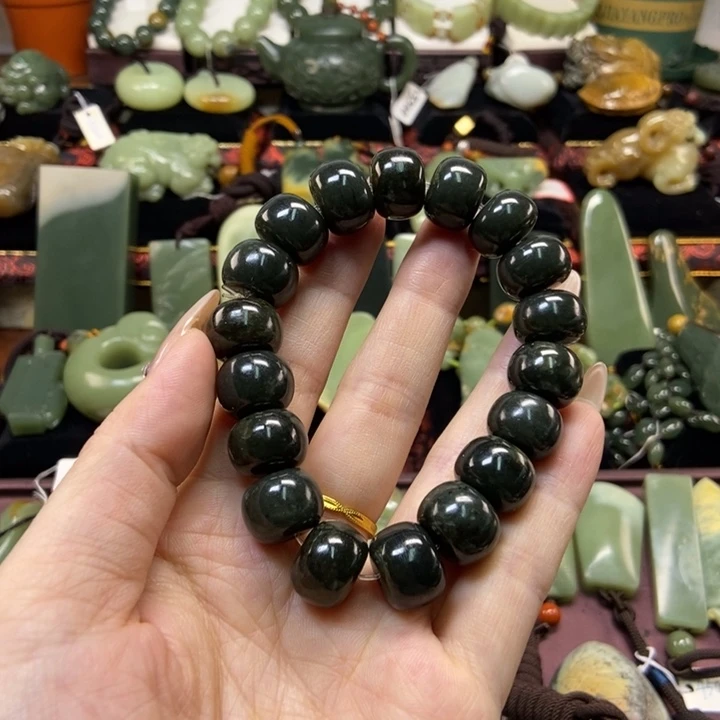 未镶嵌手串岫岩河磨玉（透闪石质玉）