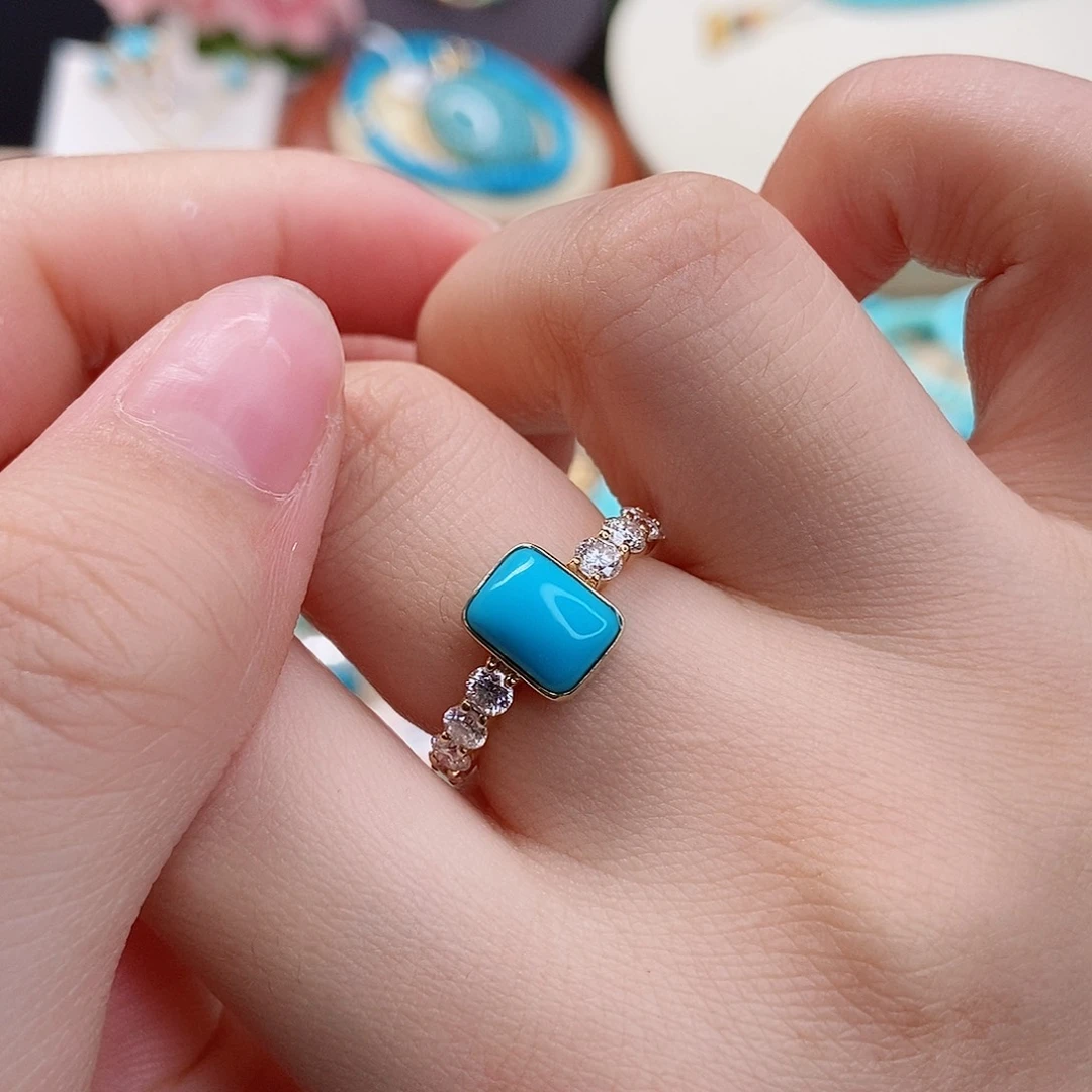 绿松石18K金镶嵌高瓷蓝方糖女戒