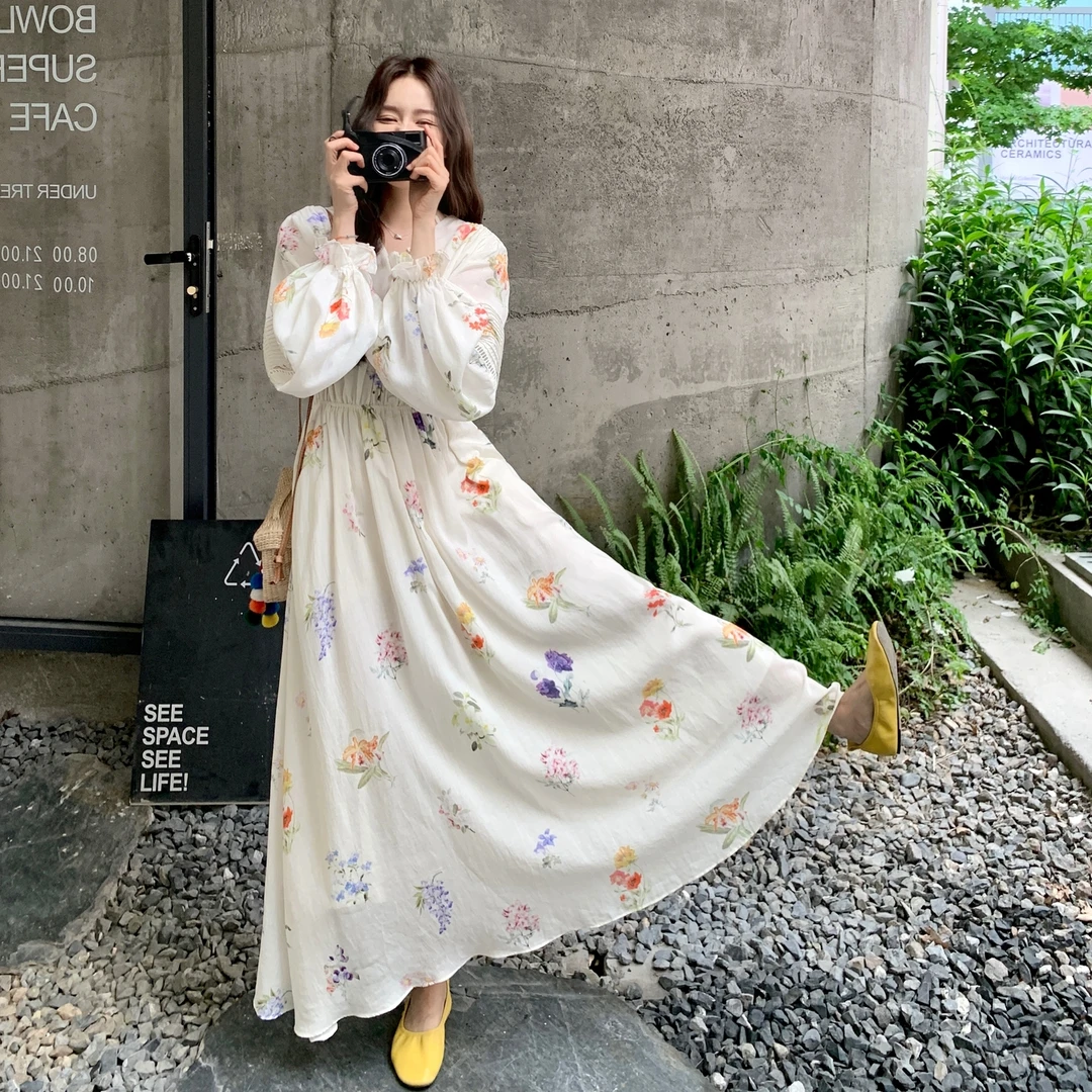 长裙收腰减龄气质复古女2025韩版新款法式巨好看爆款感超火裙子