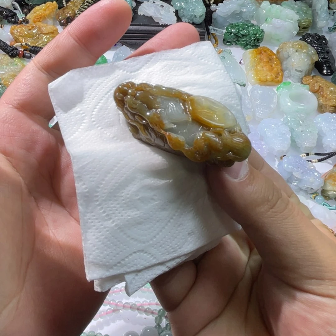 翡翠颈饰未镶嵌天然