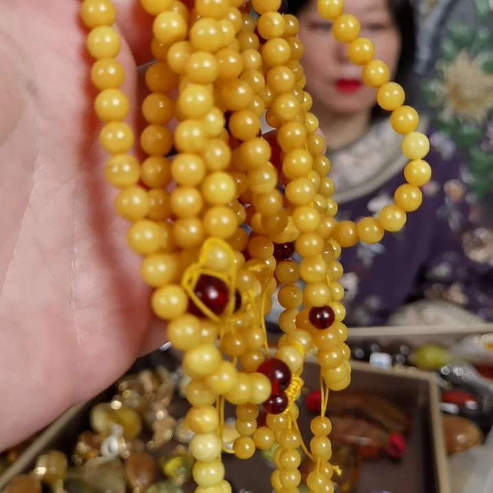 琥珀颈饰未镶嵌108颗多样性发货其一