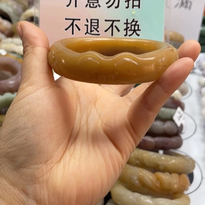 石英质玉未镶嵌手镯