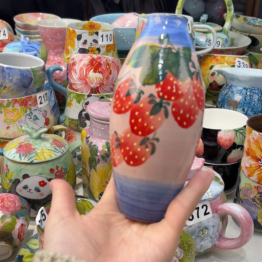 瓷片兔兔好可爱呀打一