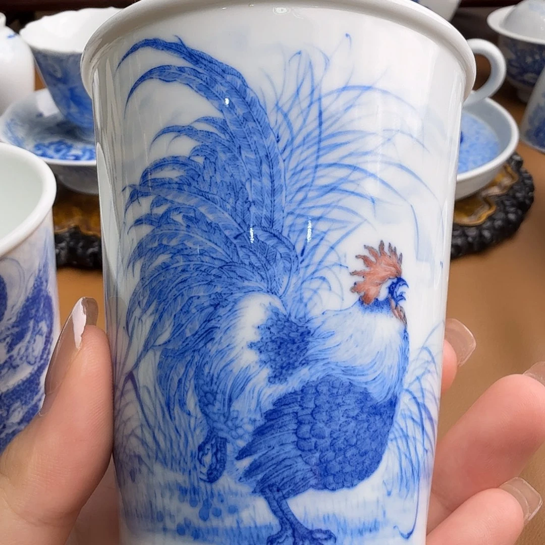 多***汐盉木。  公鸡可乐杯。