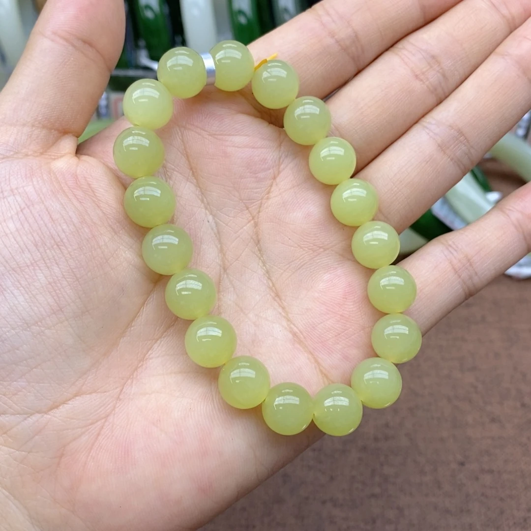 手串未镶嵌和田玉樱**?卡10