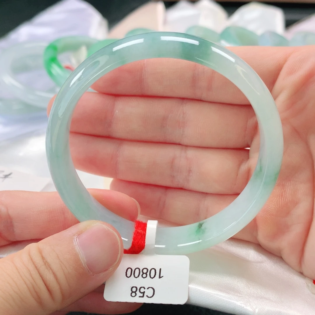 翡翠手镯未镶嵌缅甸A货翡翠手镯