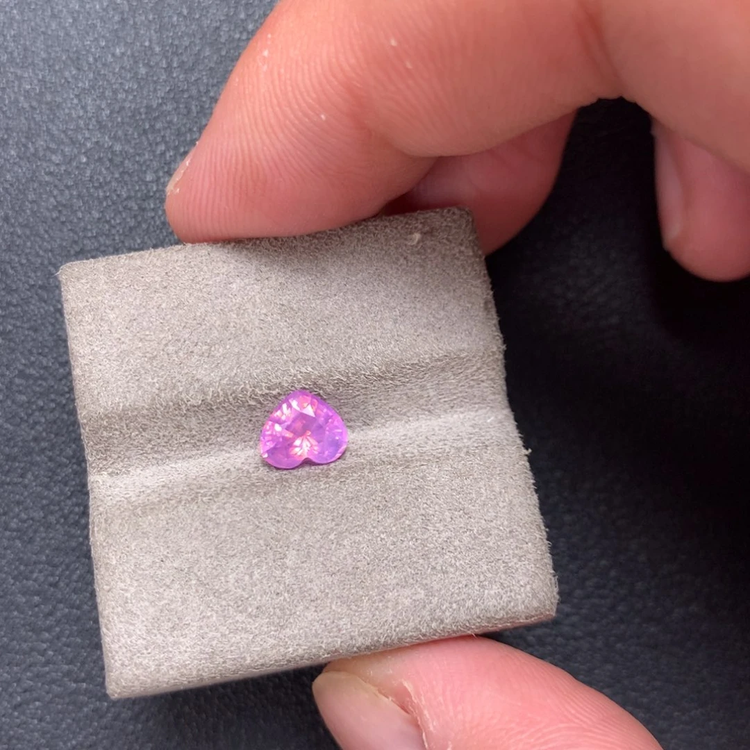 彩色蓝宝石裸石1.055ct
