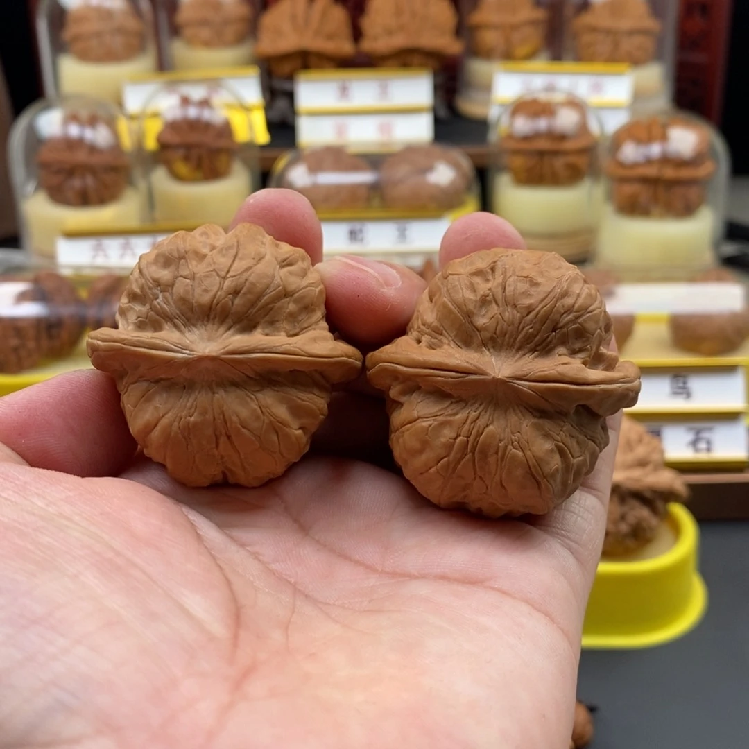 文玩核桃吊坠华**身达摩，尺寸44