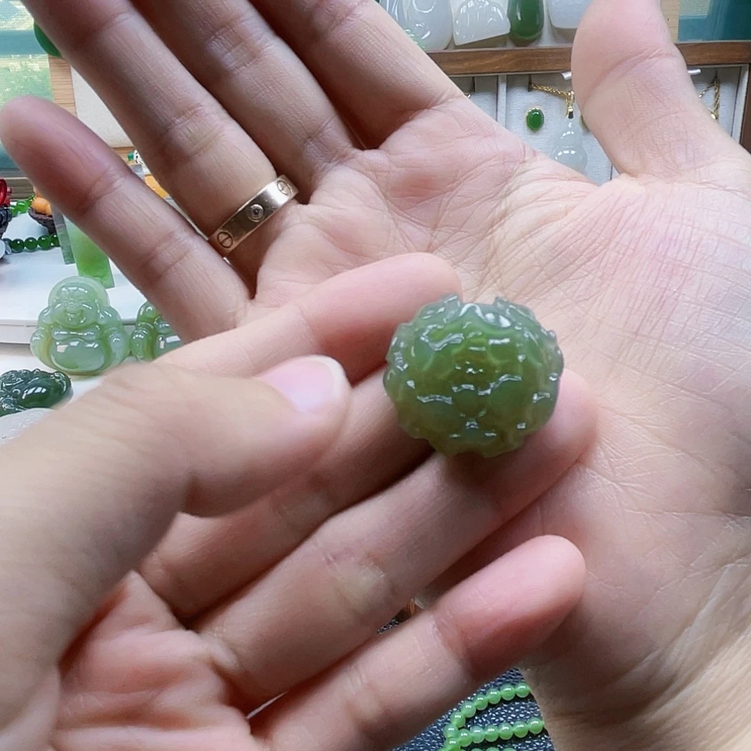 熊***2和田玉未镶嵌吊坠(不含链)