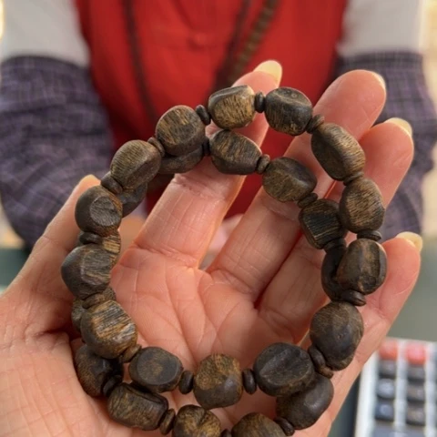 沉香手串白棋虫漏沉水10克卡1.0多样性发1条